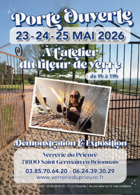 Porte ouverte de l'atelier du fileur de verre