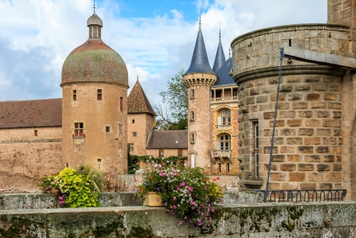 Visite guidée des extérieurs du Château de La Clayette